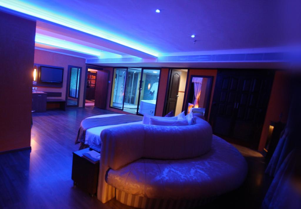 The Quilon Beach Hotel&centro de convenciones Kollam Exterior foto