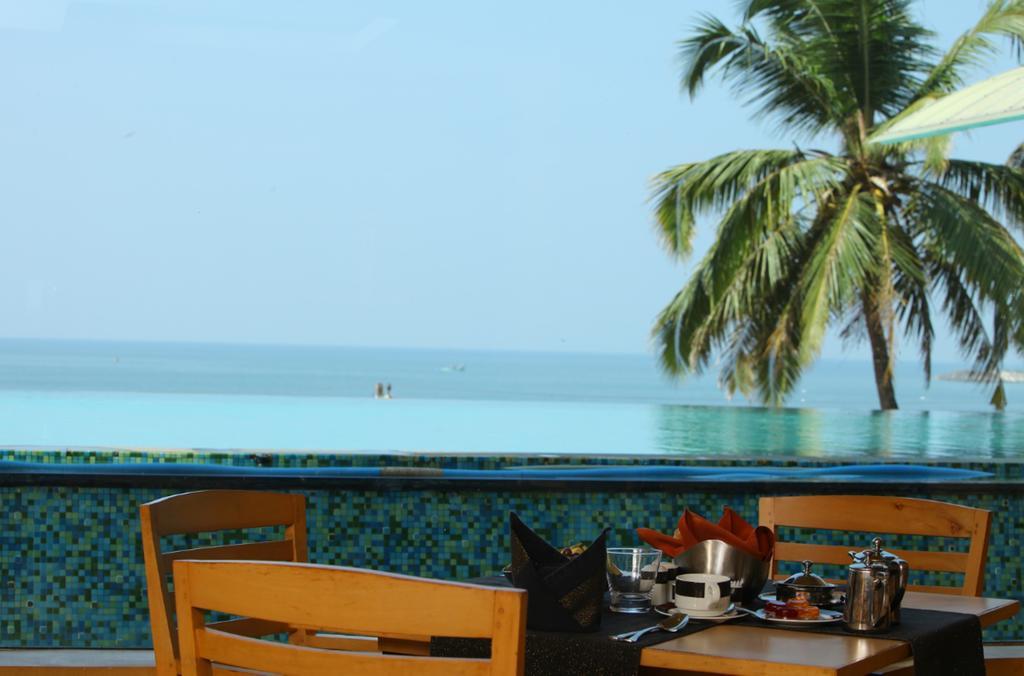 The Quilon Beach Hotel&centro de convenciones Kollam Exterior foto