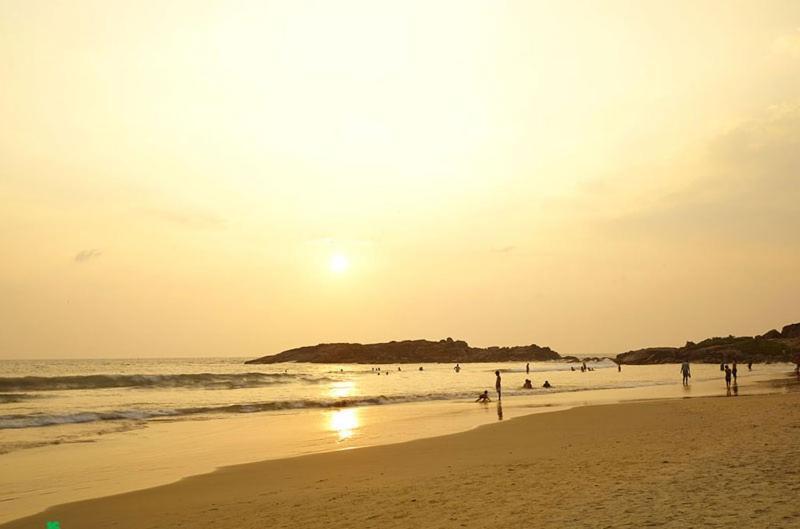 The Quilon Beach Hotel&centro de convenciones Kollam Exterior foto