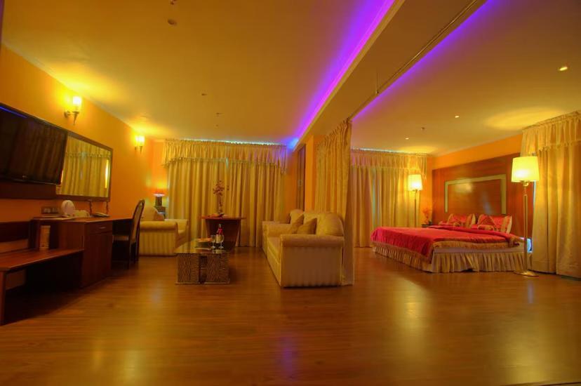 The Quilon Beach Hotel&centro de convenciones Kollam Habitación foto