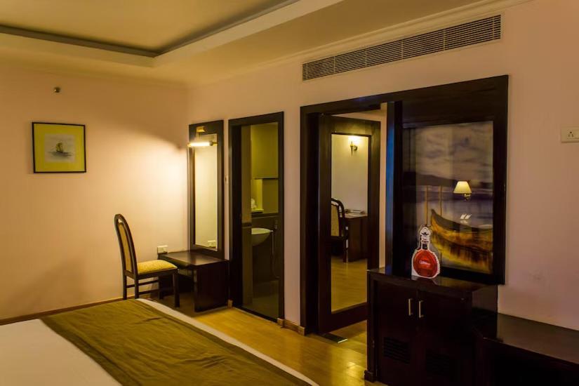 The Quilon Beach Hotel&centro de convenciones Kollam Exterior foto
