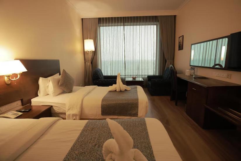The Quilon Beach Hotel&centro de convenciones Kollam Exterior foto