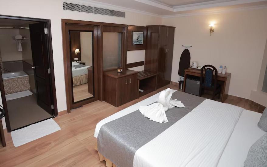 The Quilon Beach Hotel&centro de convenciones Kollam Exterior foto