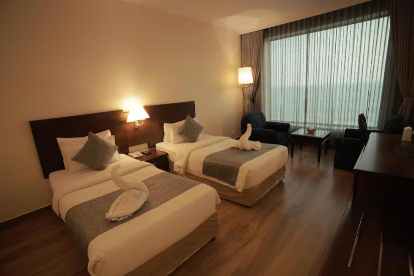 The Quilon Beach Hotel&centro de convenciones Kollam Exterior foto