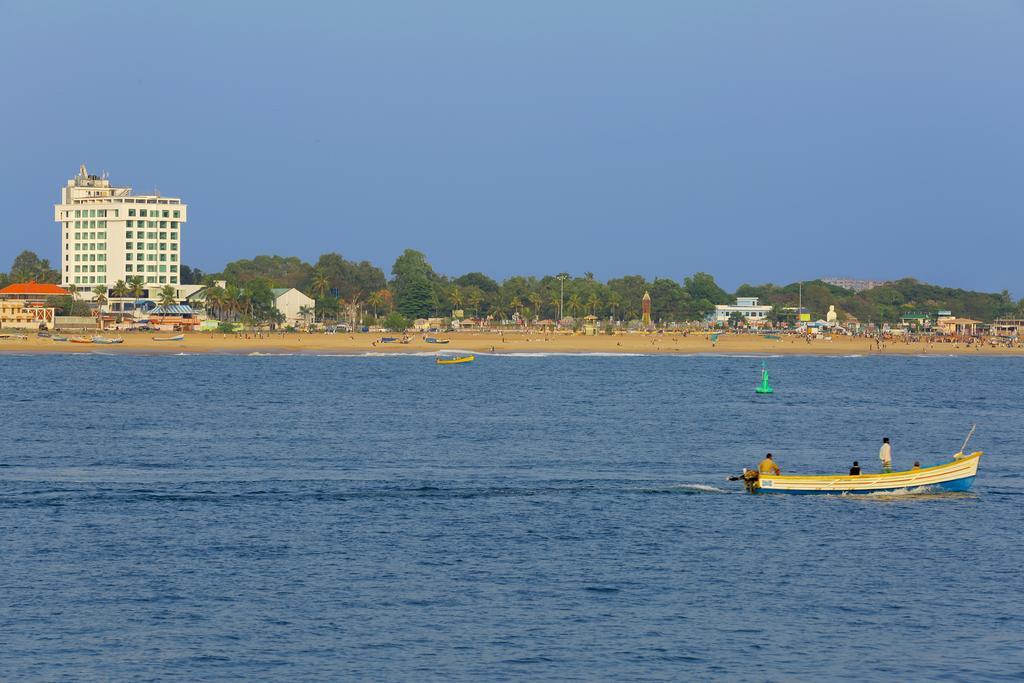 The Quilon Beach Hotel&centro de convenciones Kollam Exterior foto